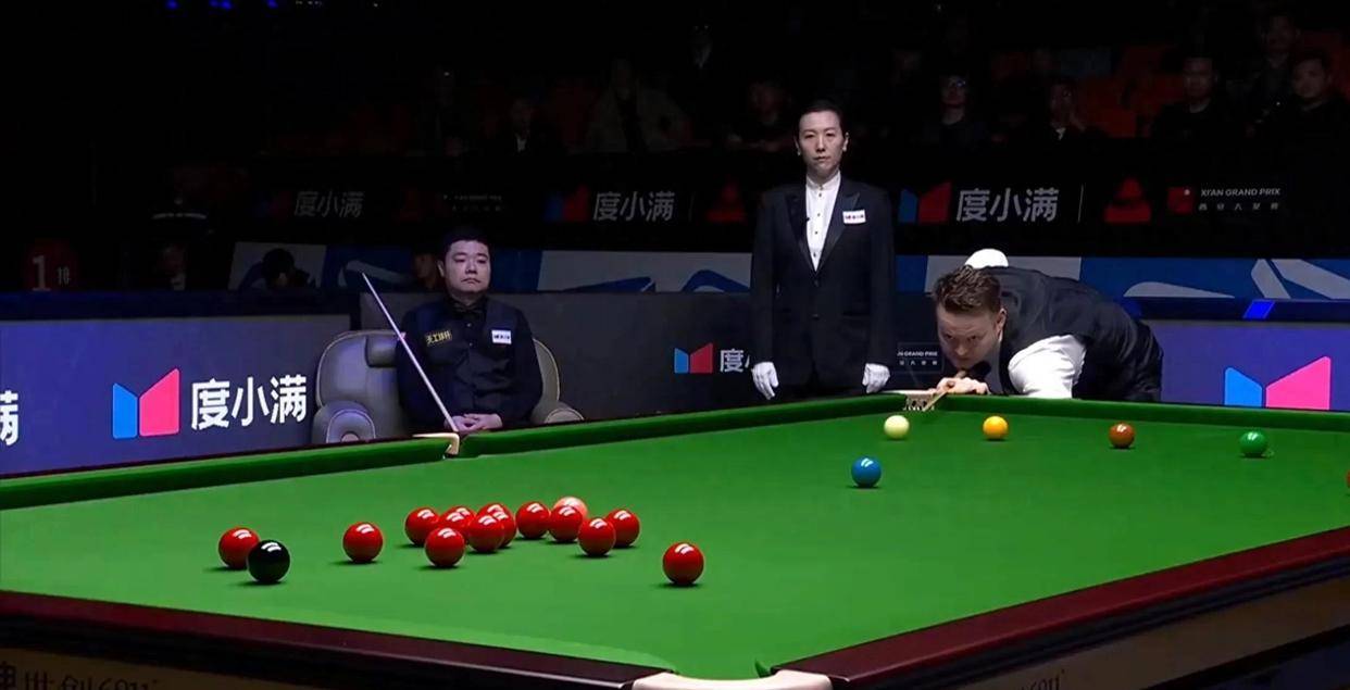 text, 幸好没有漏, 中国球员身 text, 幸好没有漏, 中国球员身